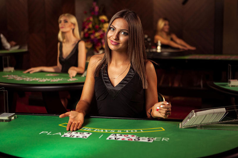 croupier en direct de punto banco